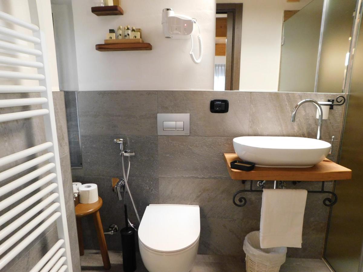 Nicomat Rooms Domodossola Bagian luar foto