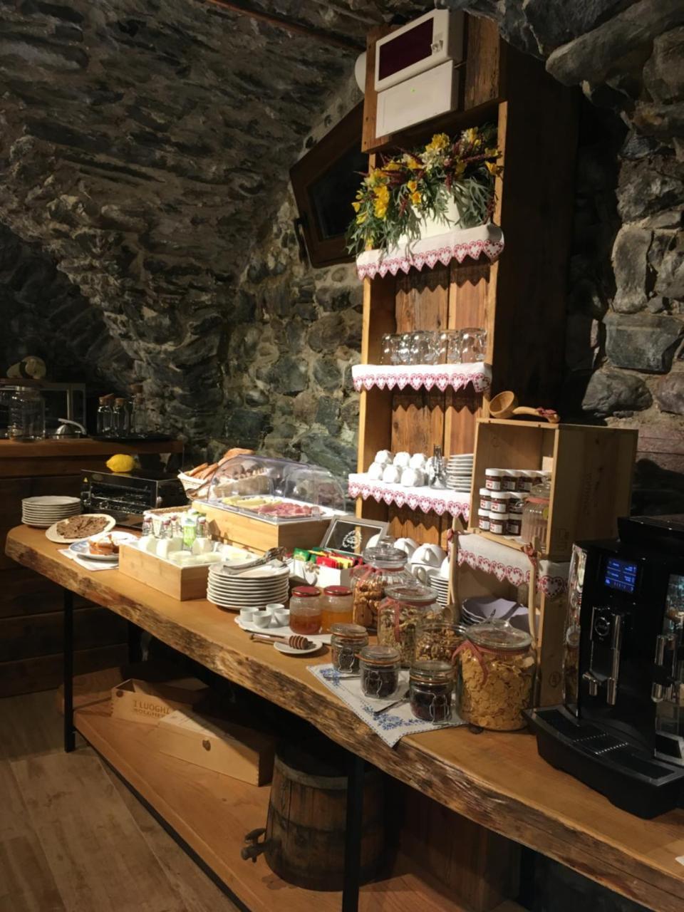 Nicomat Rooms Domodossola Bagian luar foto
